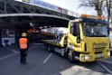 LKW blieb unter Bruecke haengen Koeln Deutz Deutz Muelheimerstr P009